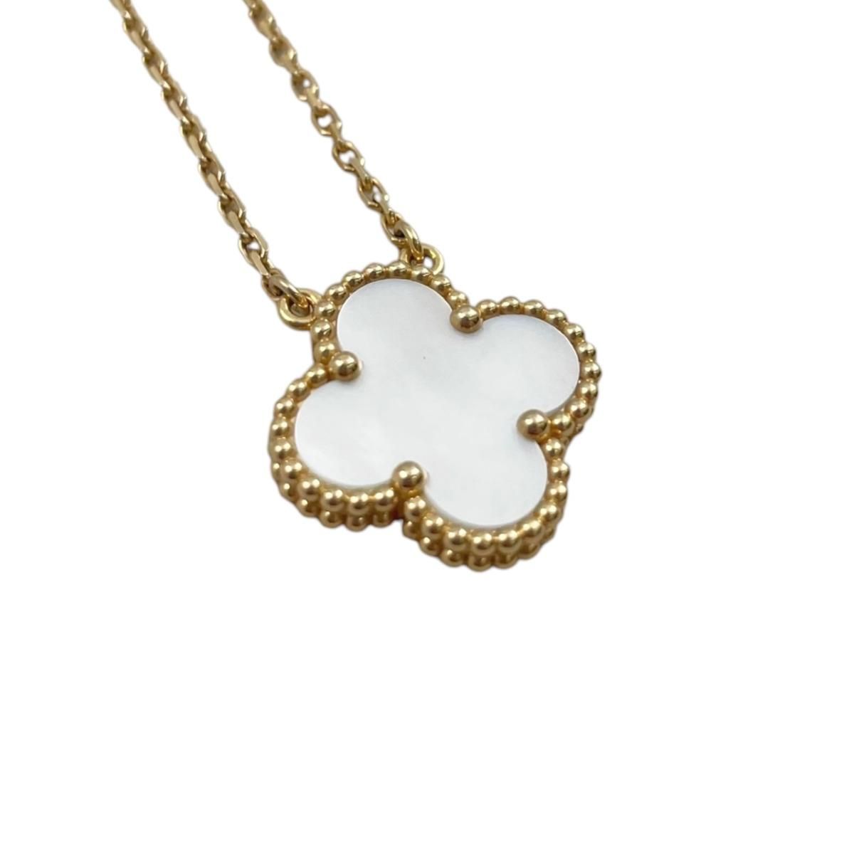 Van Cleef & Arpels Necklace Vintage Alhambra Pendant Yellow Gold — view 5