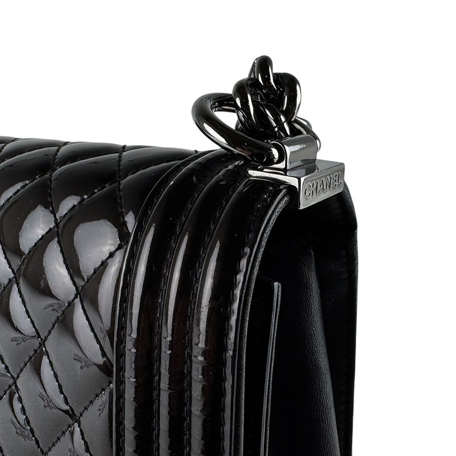 Chanel Shoulder Bag Boy Large — view 7