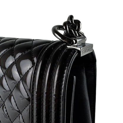 Chanel Shoulder Bag Boy Large — view 7
