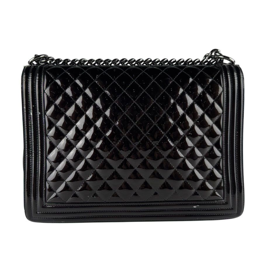 Chanel Shoulder Bag Boy Large — view 3