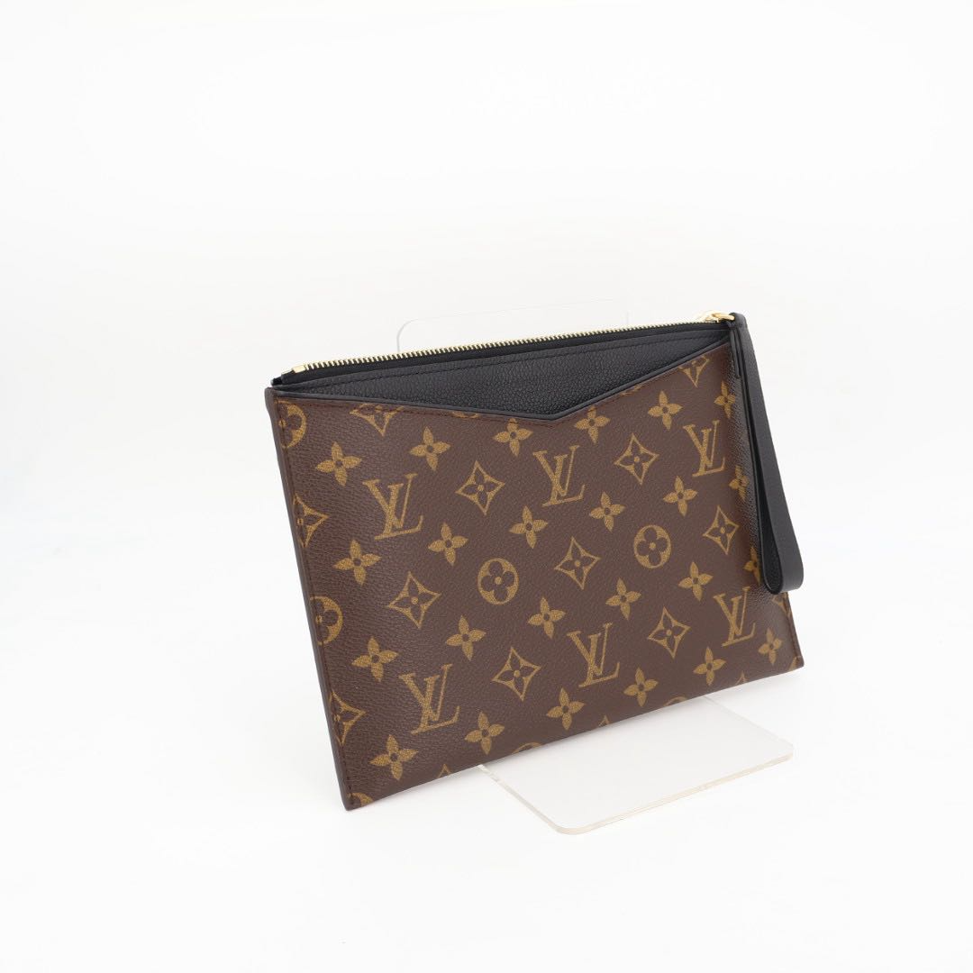 Louis Vuitton Daily Pouch Clutch
