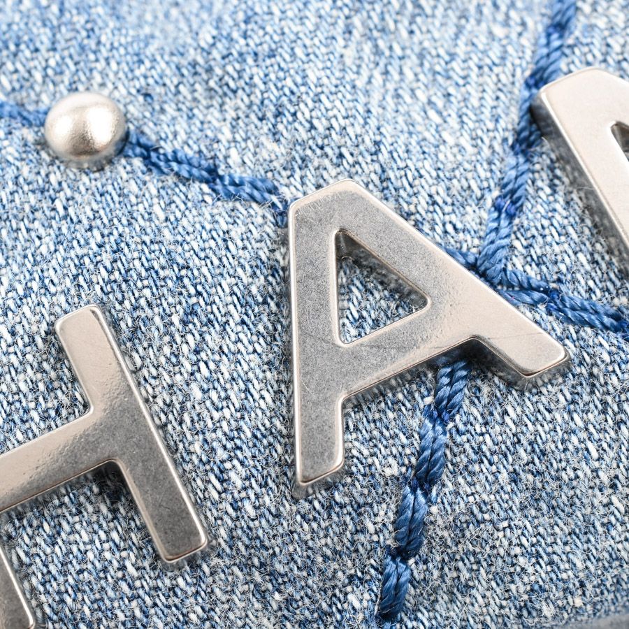 Chanel Handbag 22 Mini — view 7