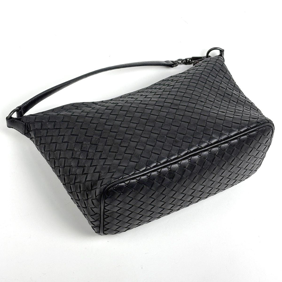 Bottega Veneta Intrecciato Handbag Leather Black — view 2