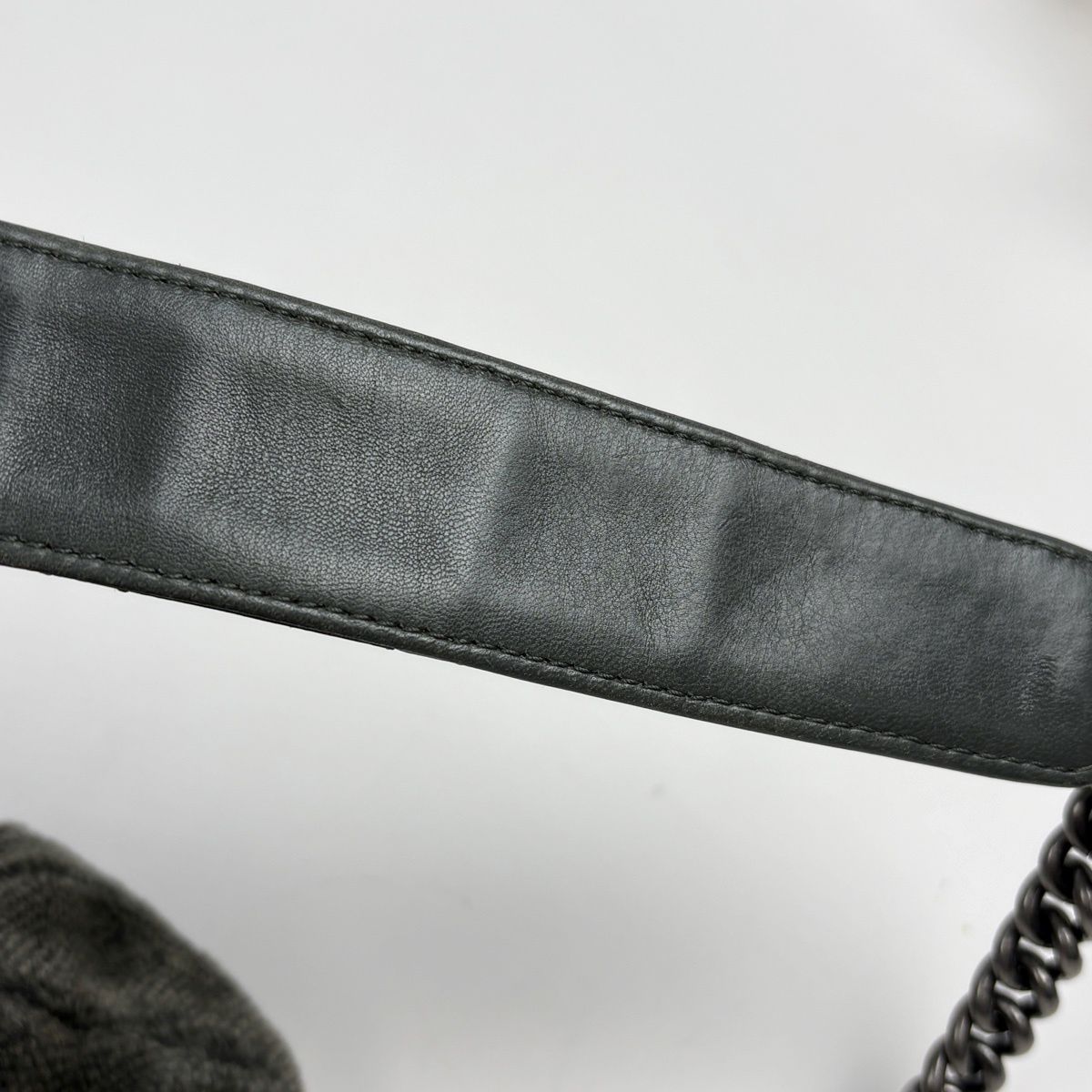 Chanel CC Logo Chain Shoulder Bag 2-Way Faux Fur Fabric Green — view 8