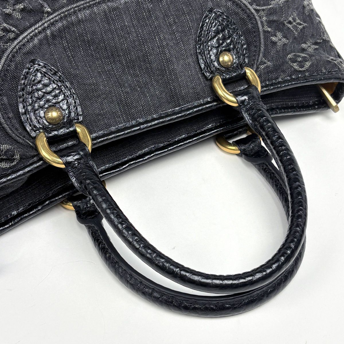 Louis Vuitton Neocavi GM 2-Way Handbag Monogram Denim Noir — view 8