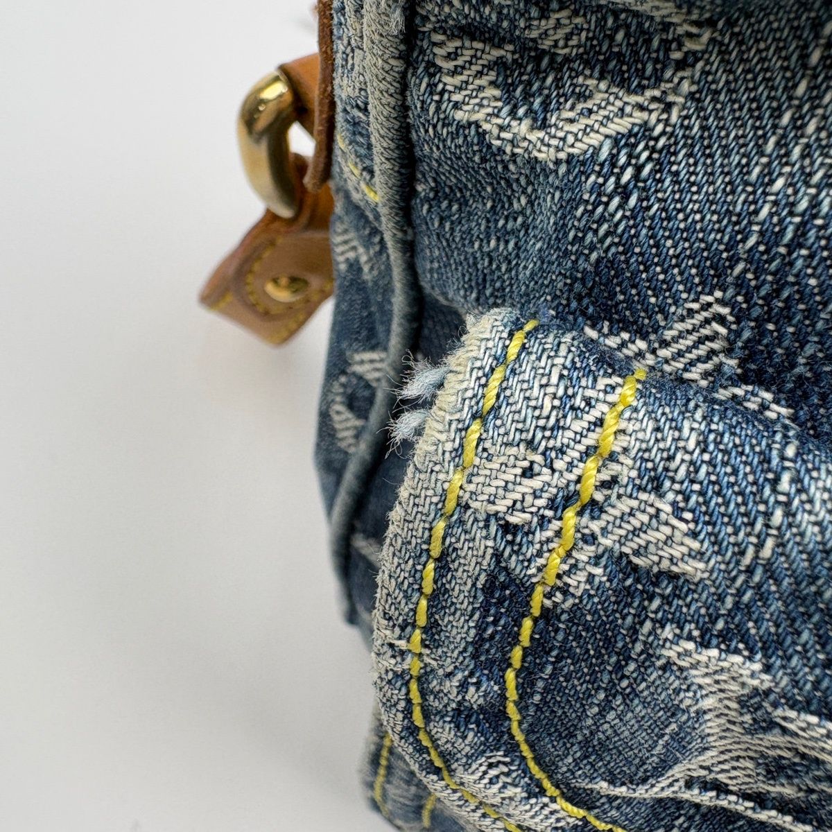 Louis Vuitton Camera Bag Pochette Monogram Denim Blue — view 4