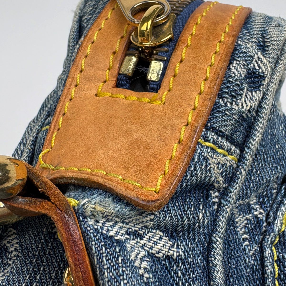 Louis Vuitton Camera Bag Pochette Monogram Denim Blue — view 6
