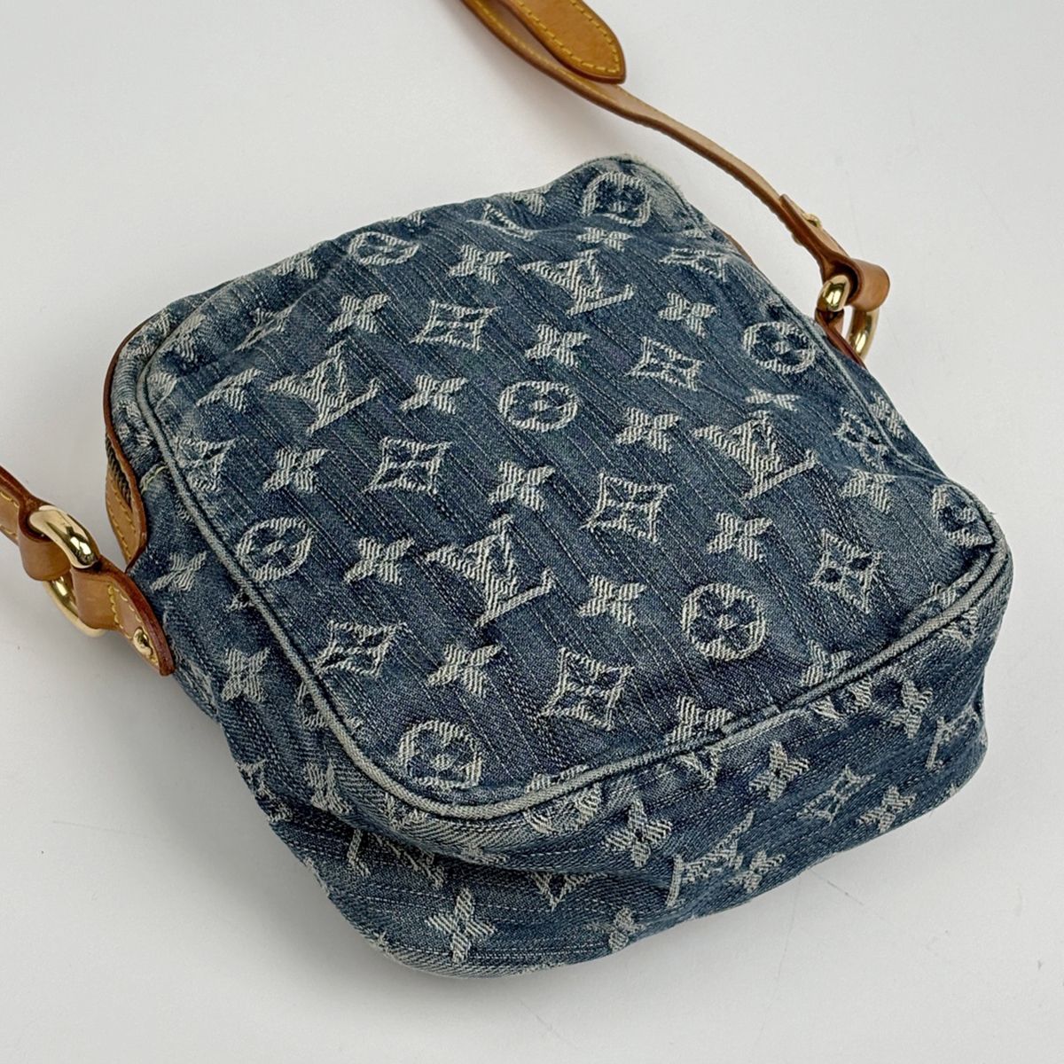 Louis Vuitton Camera Bag Pochette Monogram Denim Blue — view 2