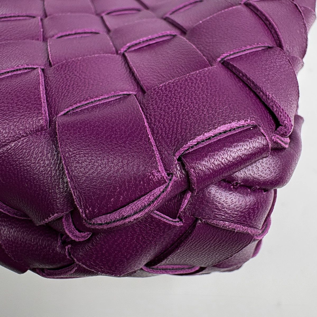 Bottega Veneta Campana Intrecciato Tote Bag Leather Purple — view 4