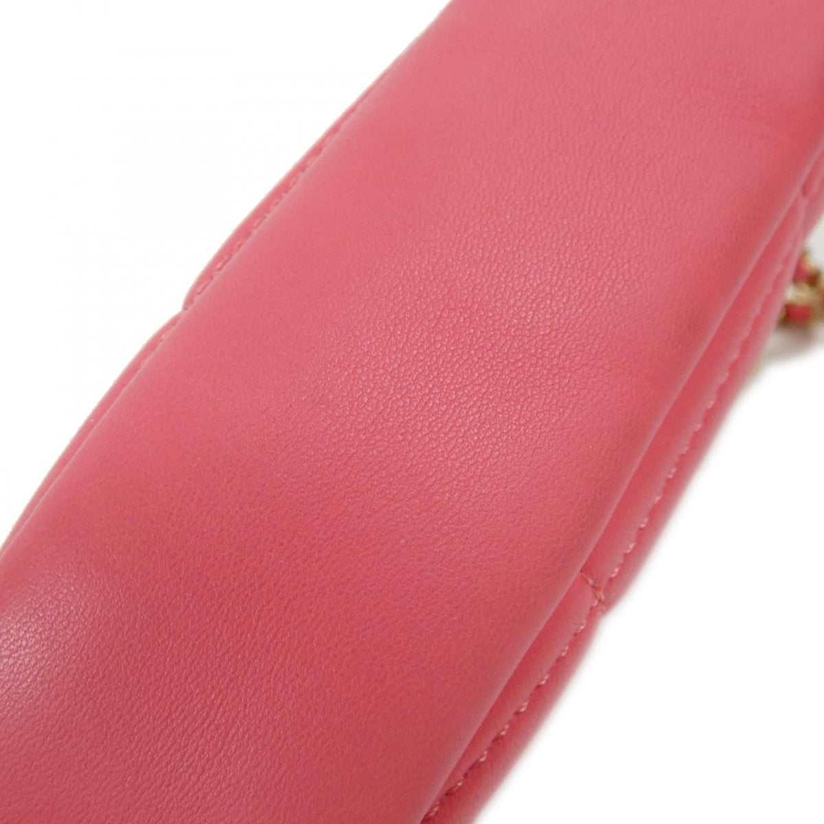 Chanel Shoulder Bag Pink — view 3