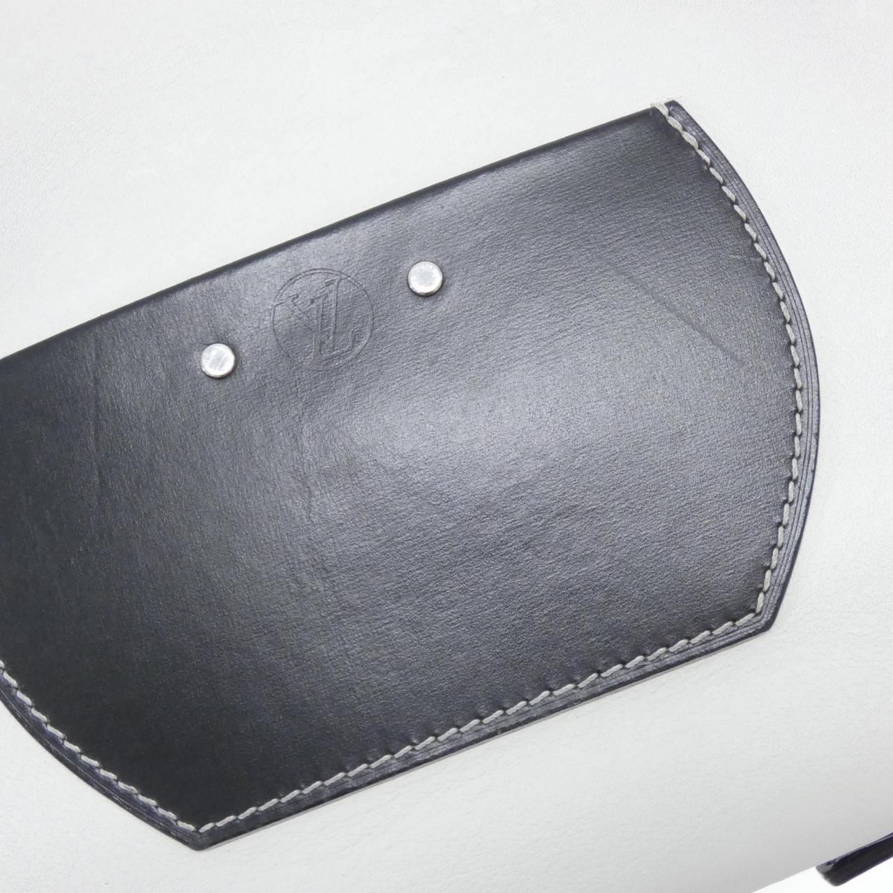 Louis Vuitton Boite Chapeau Sple Shoulder Bag — view 6