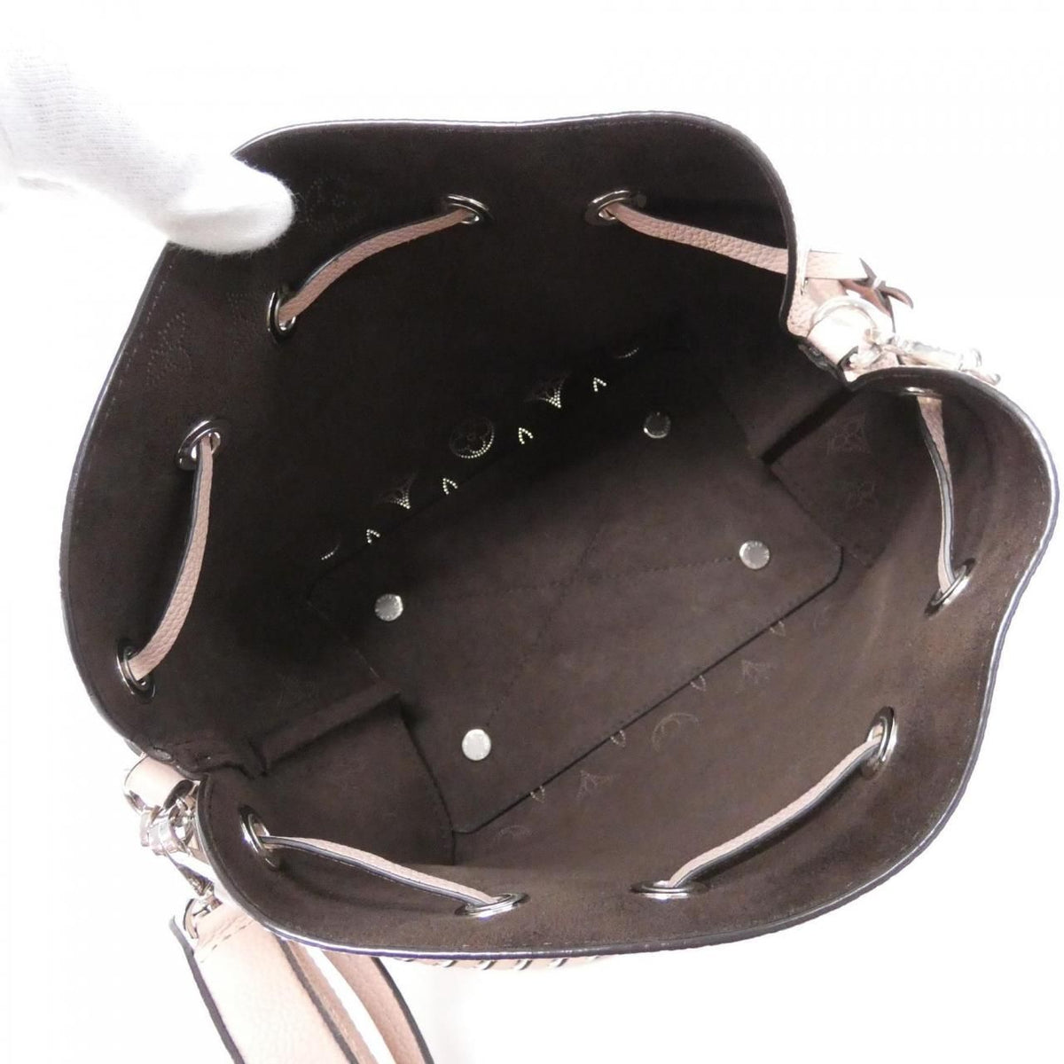 Louis Vuitton Mahina Bella Shoulder Bag — view 6