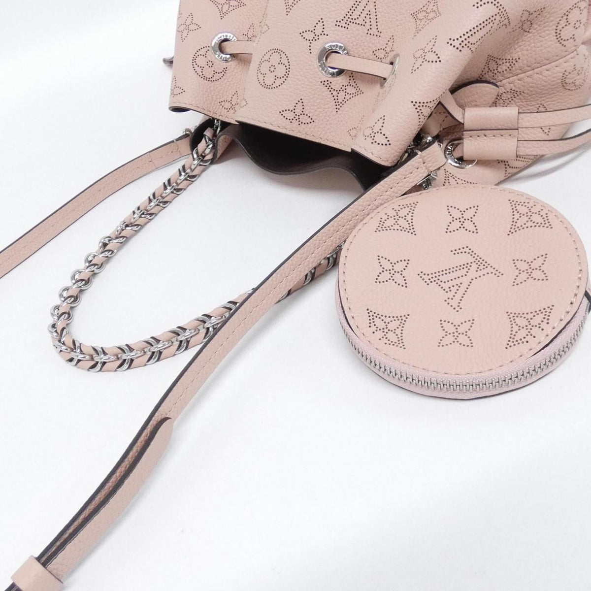 Louis Vuitton Mahina Bella Shoulder Bag — view 3