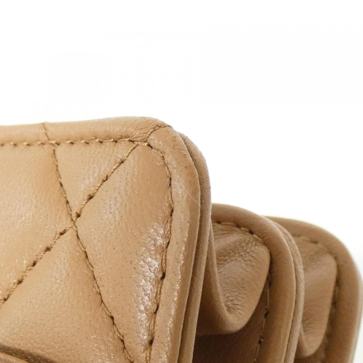Chanel Chain Clutch Beige — view 3