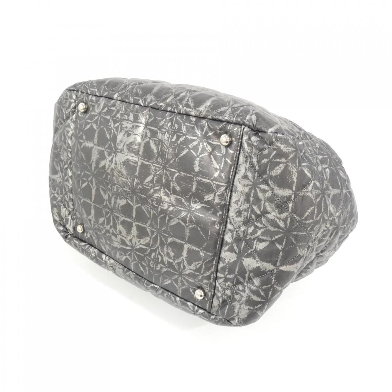 Chanel Bag Handbag Silver — view 3