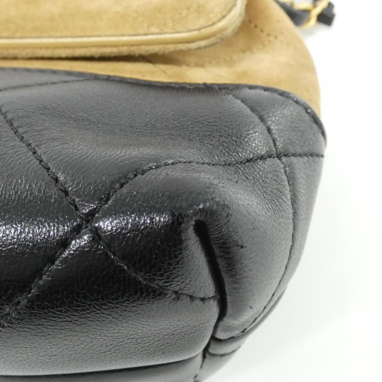 Chanel Bag Handbag Beige — view 3