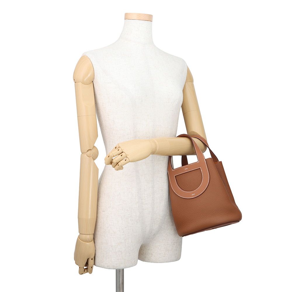 Hermes Tote Bag In The Loop 18 Gold Taurillon Clemence Swift — view 4