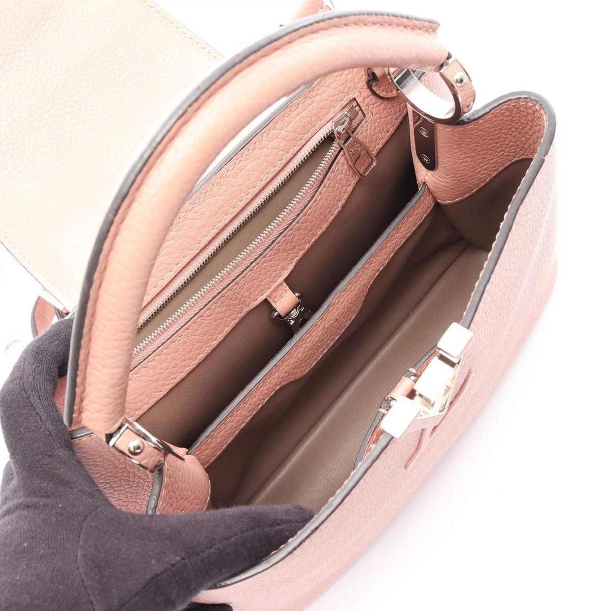 Louis Vuitton Handbag Capucines BB 2-Way Magnolia Leather — view 3