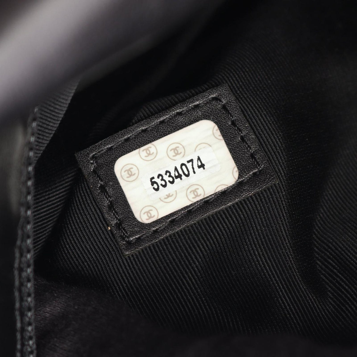 Chanel Shoulder Bag CC Logo Black Lambskin CC — view 5