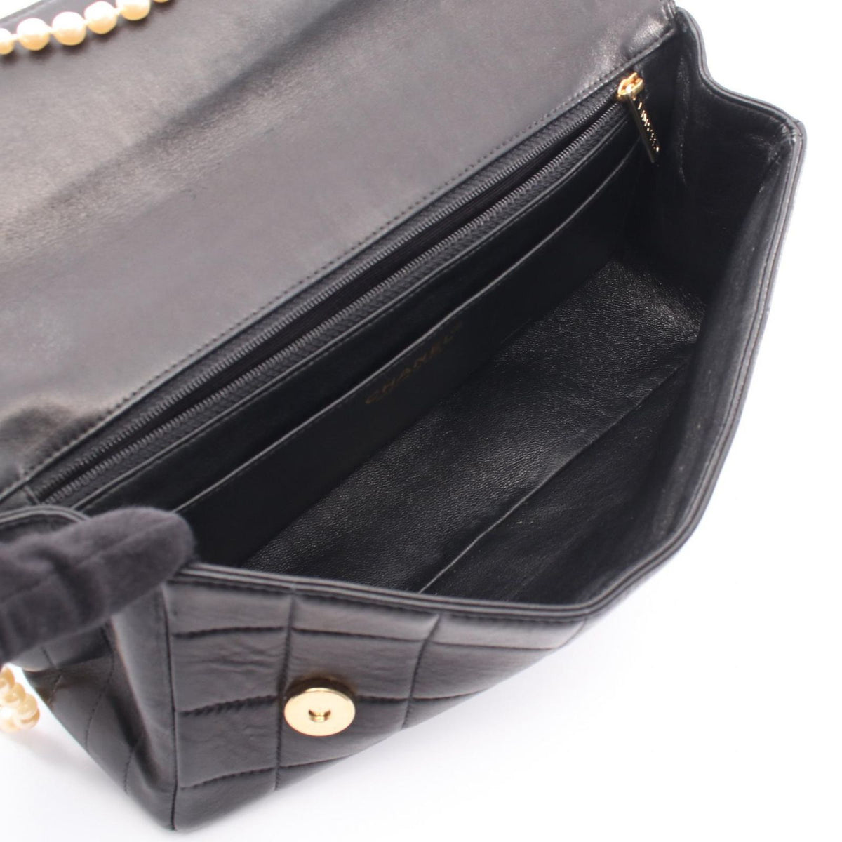 Chanel Shoulder Bag Choco Bar Pearl Chain Black Lambskin — view 3