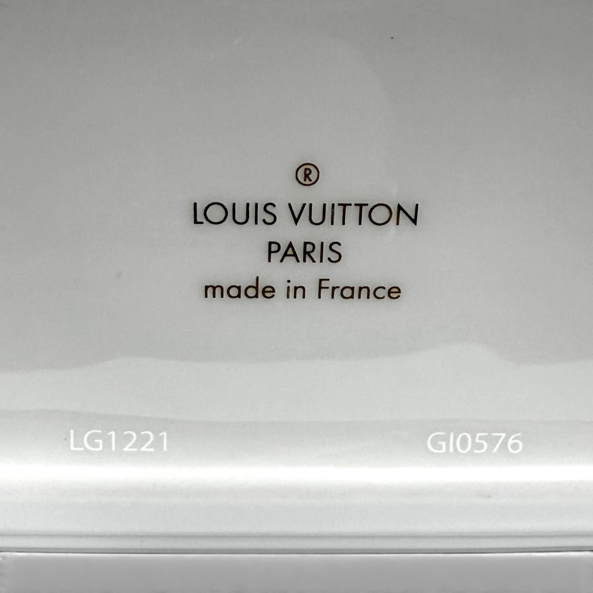 Louis Vuitton Vase Porcelain Monogram Pattern Embossed Bag Motif White — view 8