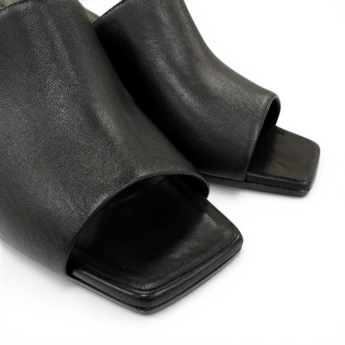 Hermes Iconic Silver Chaine D'Ancre Heels Leather Sandals Black — view 8