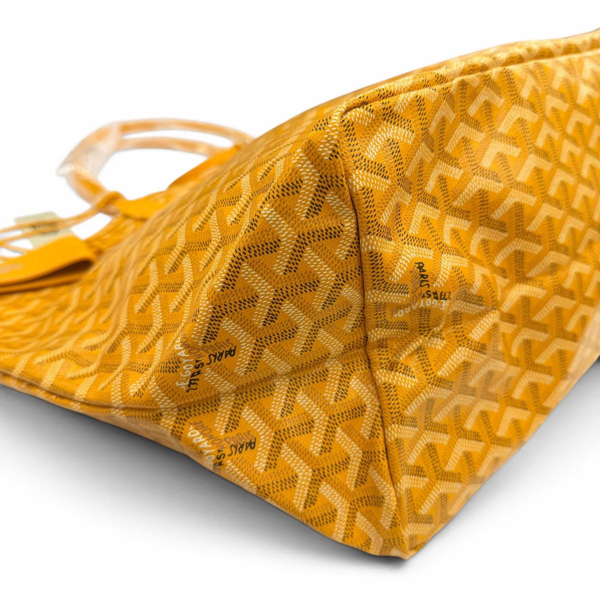 Goyard Saint Louis GM Processed Clip Universal Tote Bag Yellow — view 5