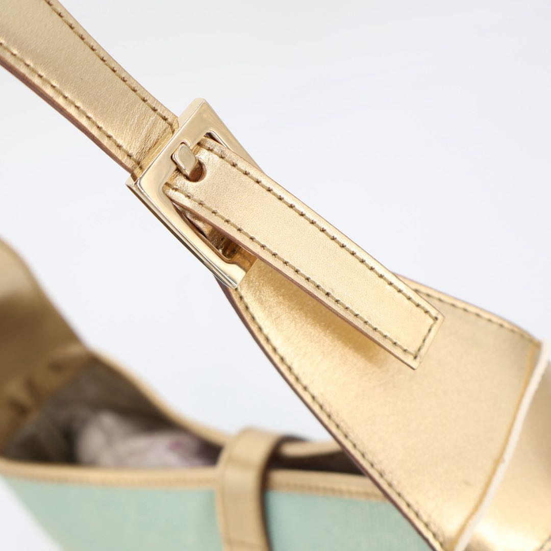 Gucci Jackie Line Shoulder Bag — view 8