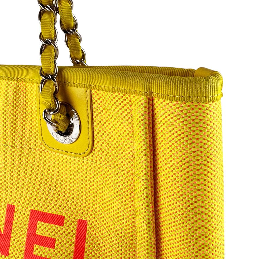 Chanel Handbag Deauville PM — view 6