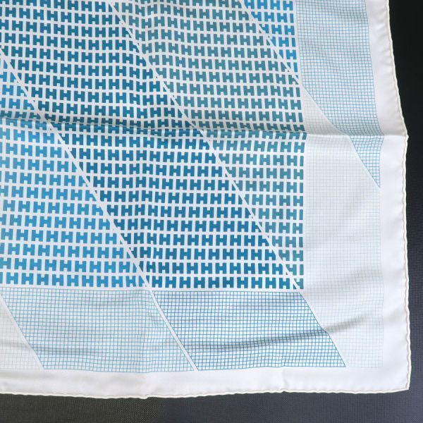 Hermes Carre 90 Scarf — view 6