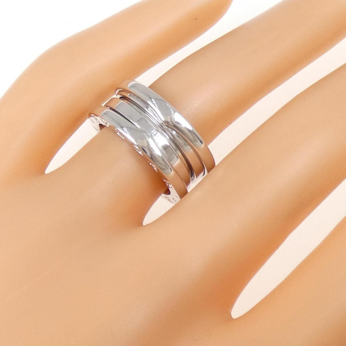 Bvlgari B.zero1 Band Ring White Gold — view 4