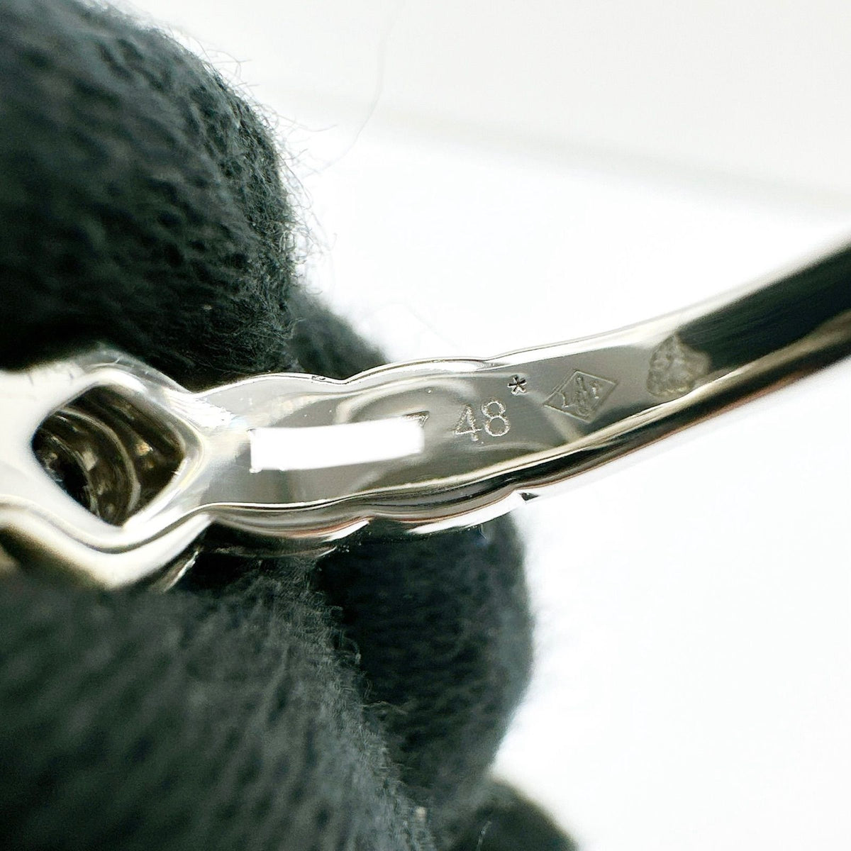 Chanel Coco Crush Diamond Platinum Gia With Ring — view 4