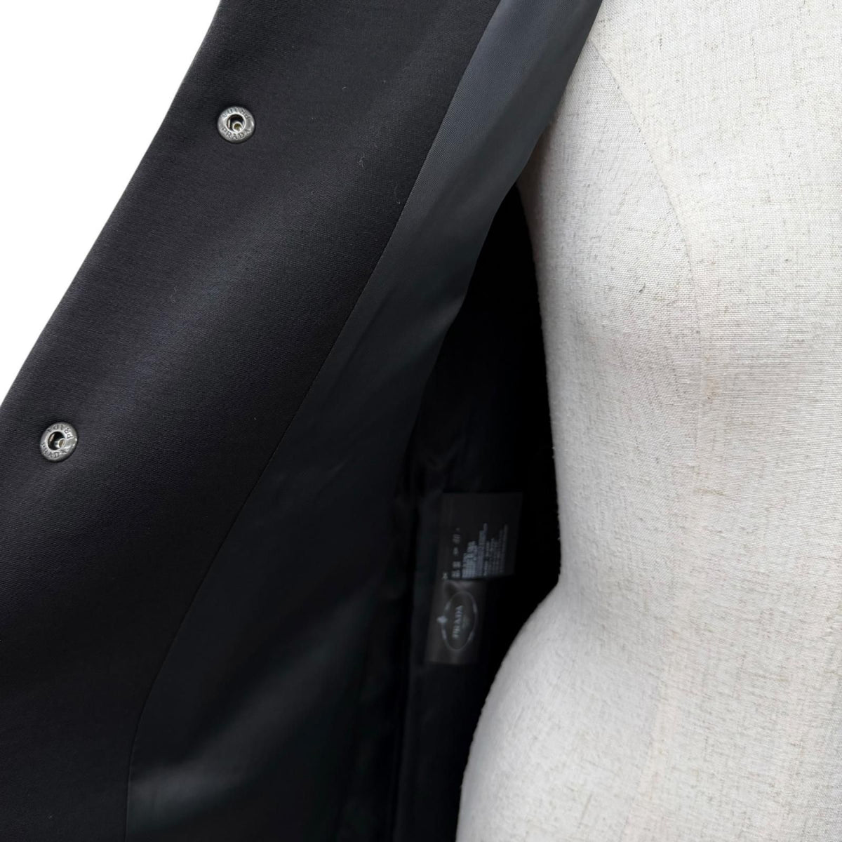 Prada 100% Virgin Wool with Belt 2-Way Coat Black 40 — view 6