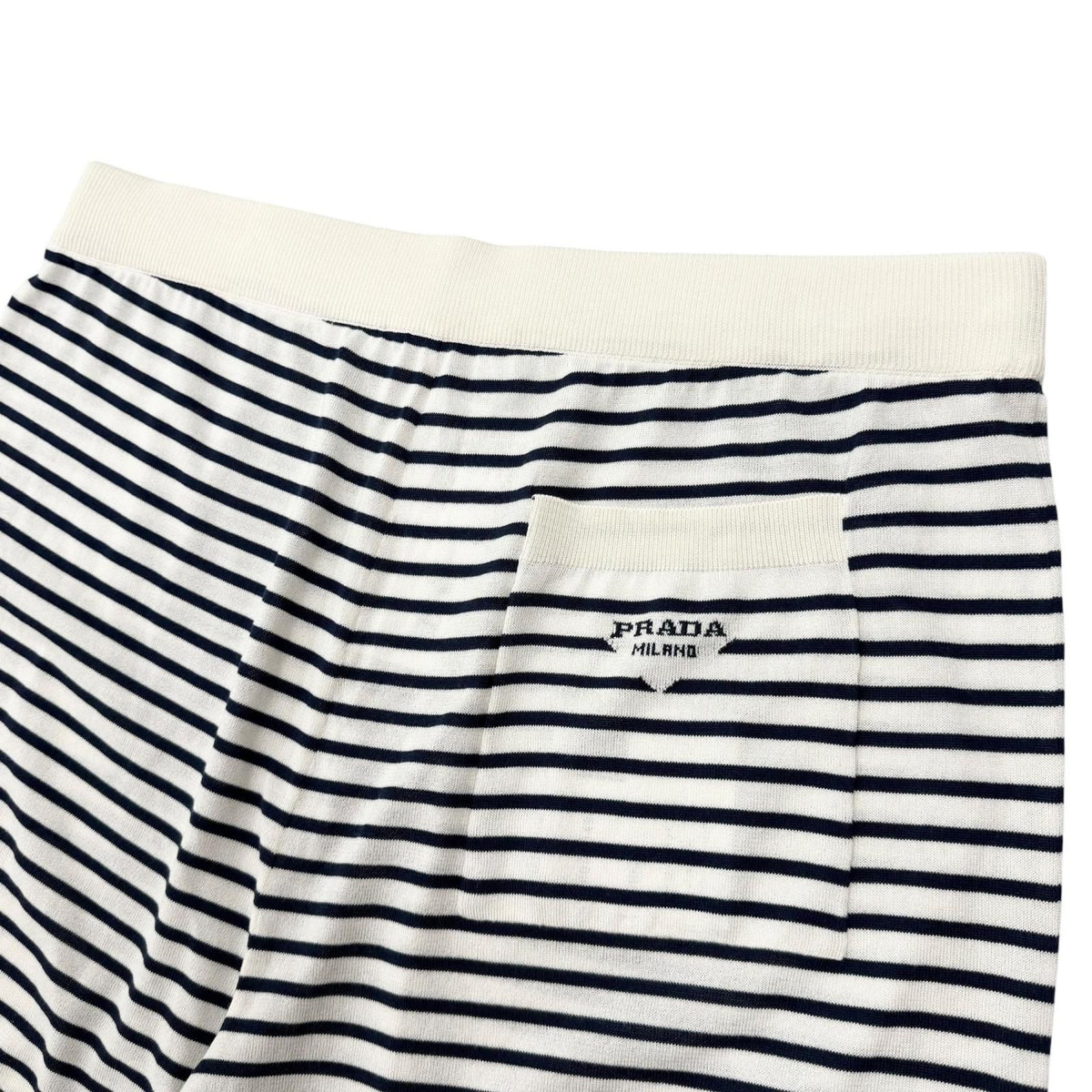 Prada Silk Cotton Border Pattern Shorts Navy Beige 50 — view 4