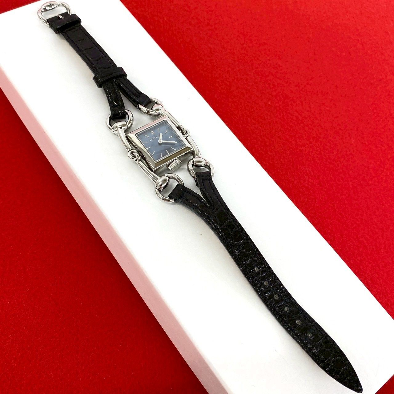 Gucci Signoria Stainless Steel Leather Quartz Watch Wrist Silver Black