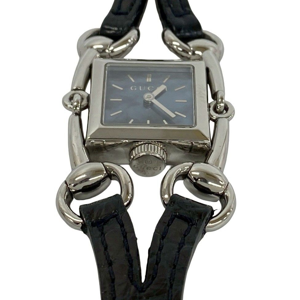 Gucci Signoria Stainless Steel Leather Quartz Watch Wrist Silver Black — view 4