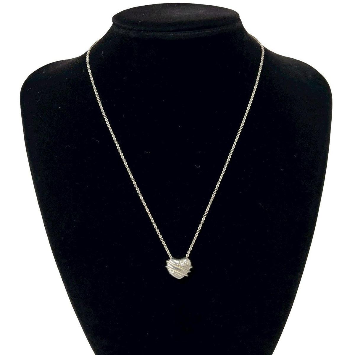 Tiffany & Co Vintage Heart Arrow Necklace 925 Sterling Silver Pendant — view 2