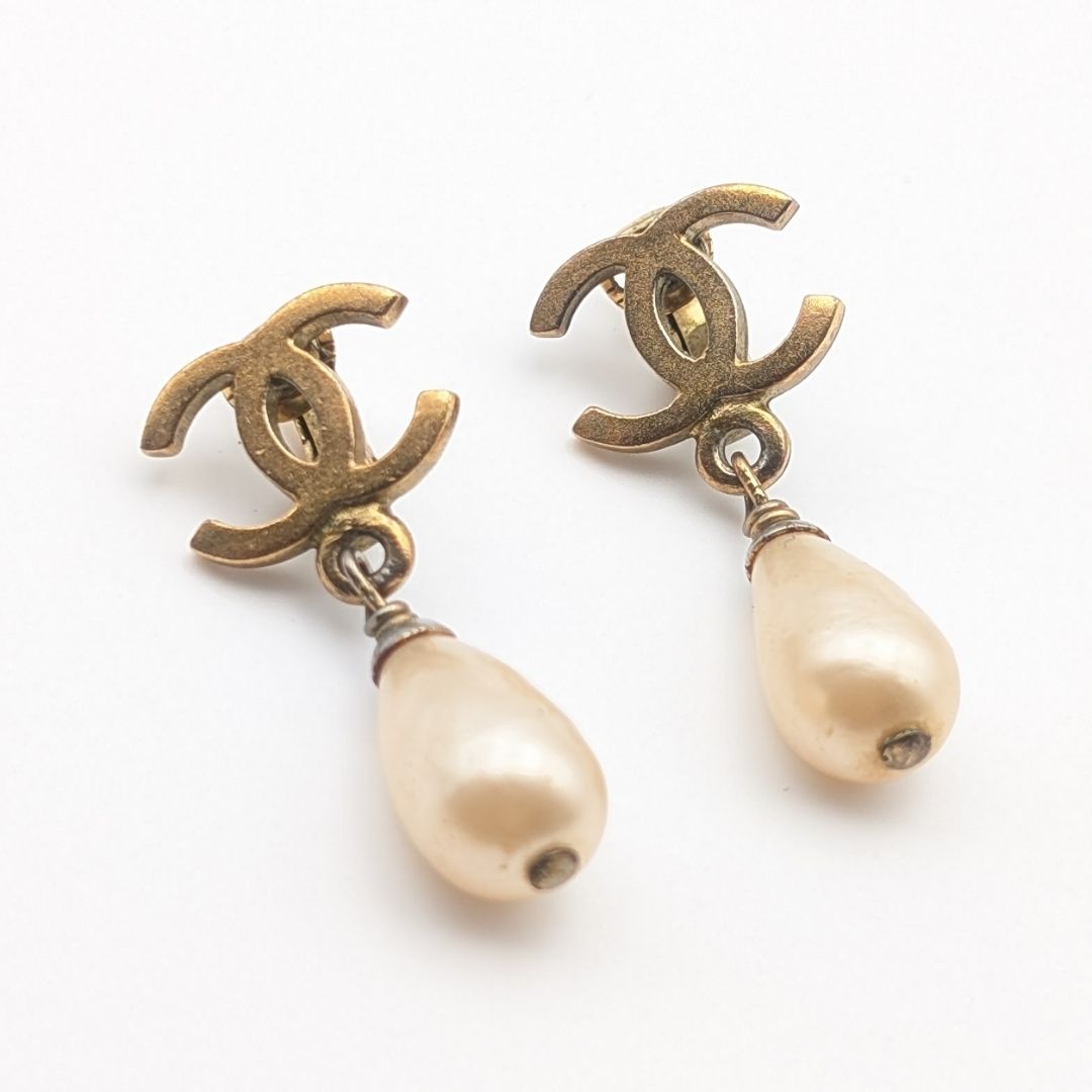Chanel Earrings CC Logo Gold Faux Pearl Drop Swing Vintage