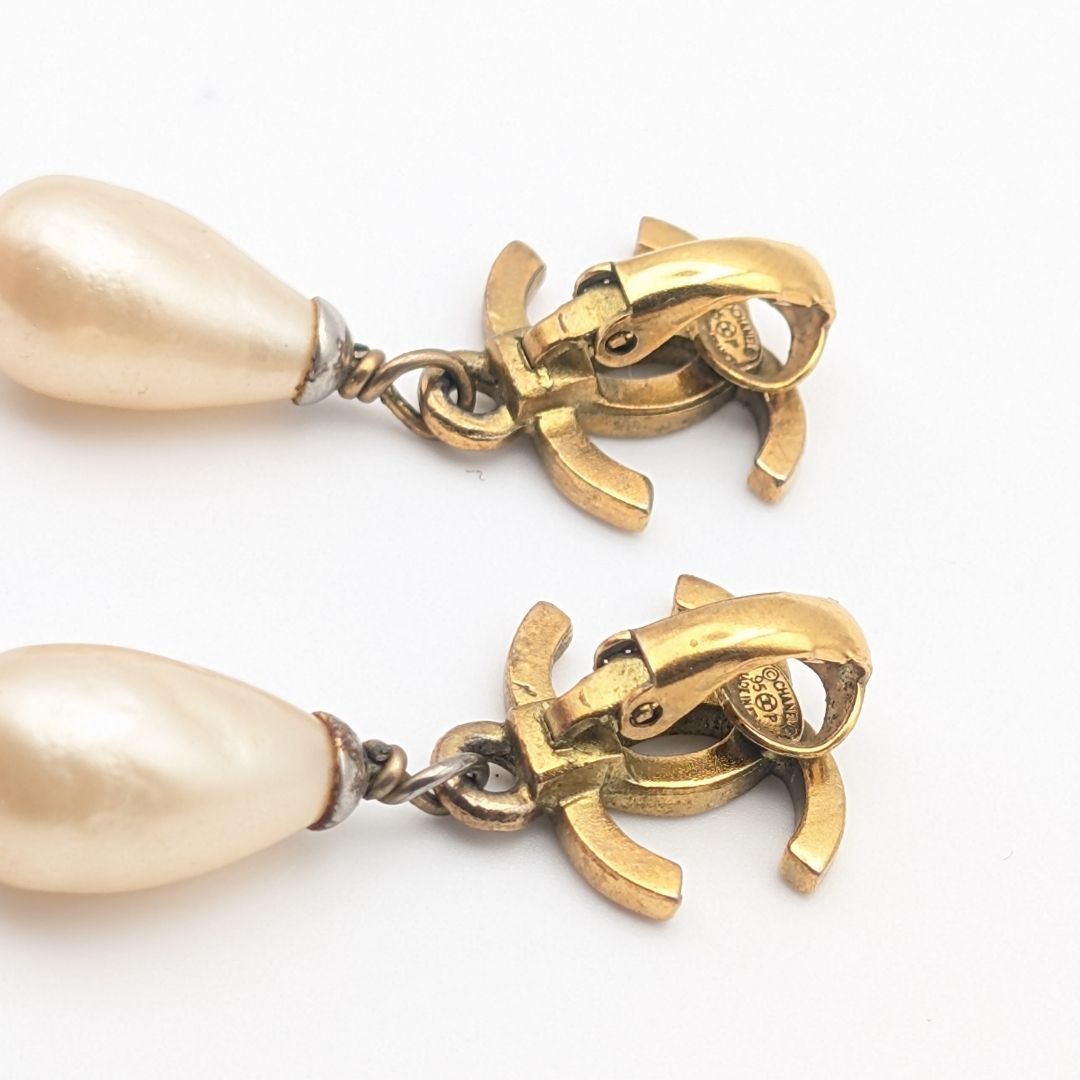 Chanel Earrings CC Logo Gold Faux Pearl Drop Swing Vintage — view 2