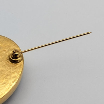 Chanel 96A Brooch CC Logo Gold Black Stone Vintage — view 6