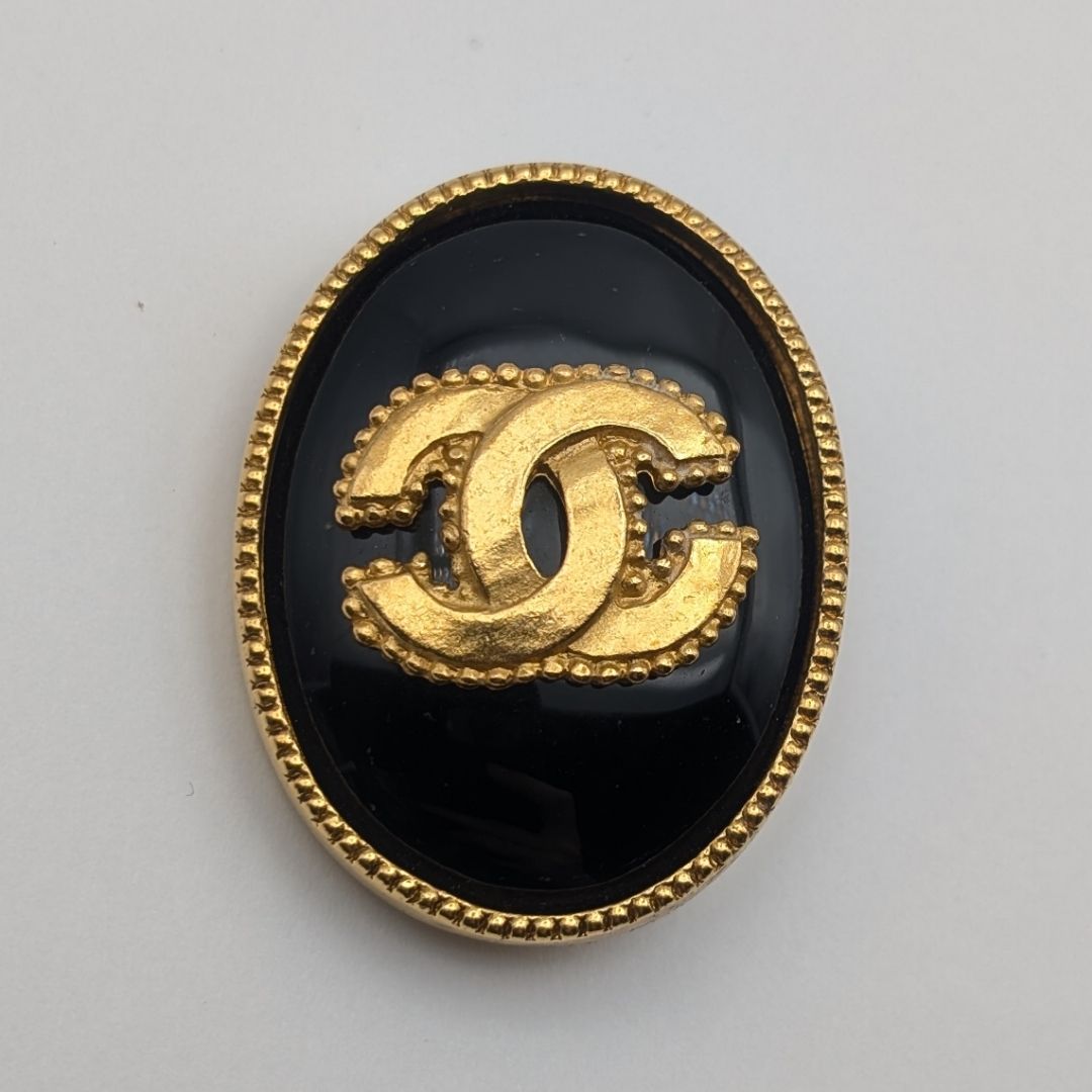 Chanel 96A Brooch CC Logo Gold Black Stone Vintage