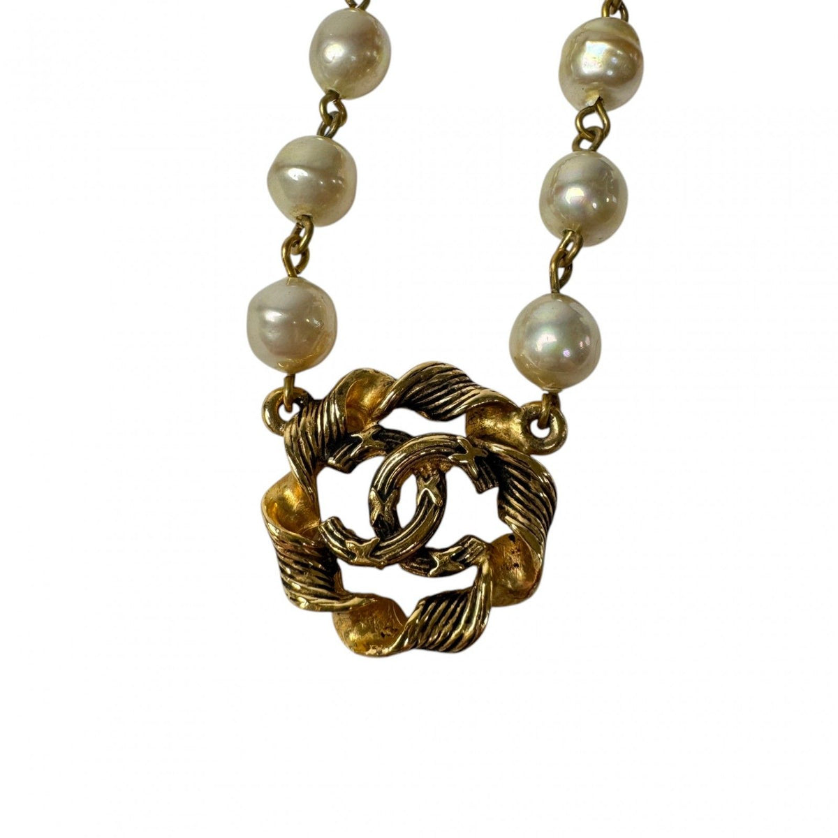 Chanel CC Logo Pearl Necklace