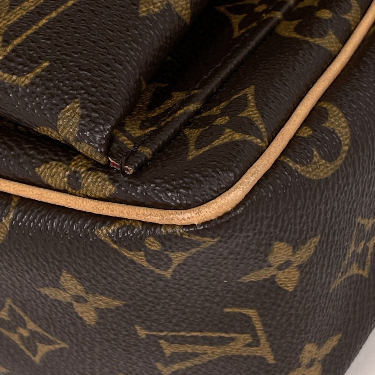 Louis Vuitton Viva-Cite PM Pochette Shoulder Bag Monogram Brown — view 3