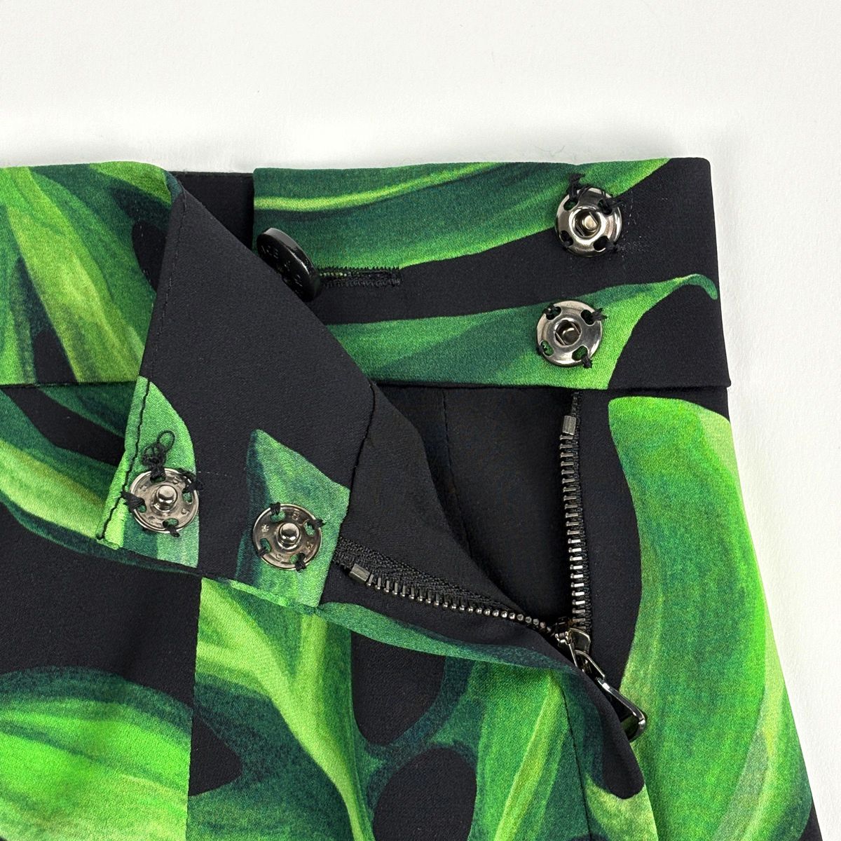 Dolce & Gabbana Leaf Pattern Skirt Long Tight Slit Silk Polyurethane Black Green — view 7