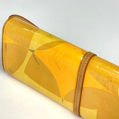 Louis Vuitton Pochette Full Shoulder Bag Monogram Vernis Yellow — view 5
