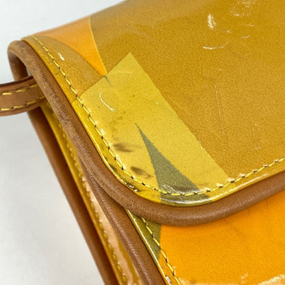 Louis Vuitton Pochette Full Shoulder Bag Monogram Vernis Yellow — view 4