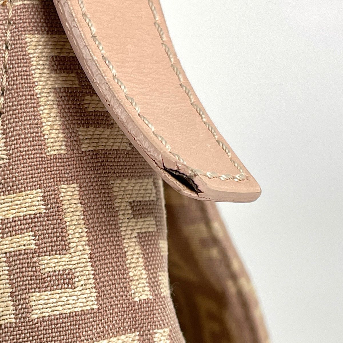 Fendi Zucchino Pattern Shoulder Bag Mamma Baguette Canvas Pink — view 5
