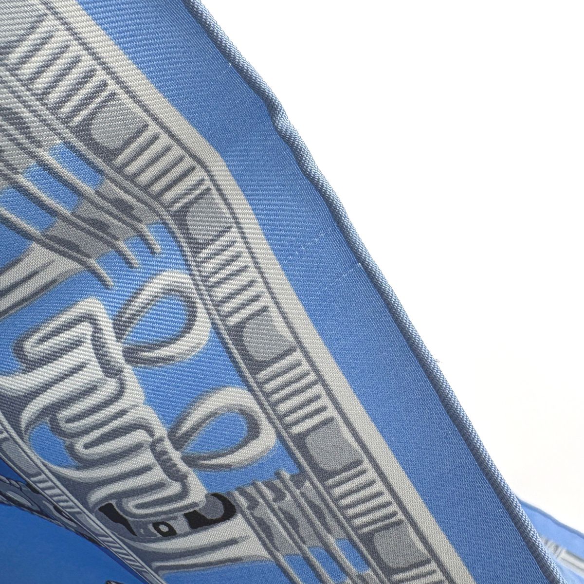 Hermes Carre 90 Tutankhamun Egypt Scarf Silk Light Blue Gray — view 5