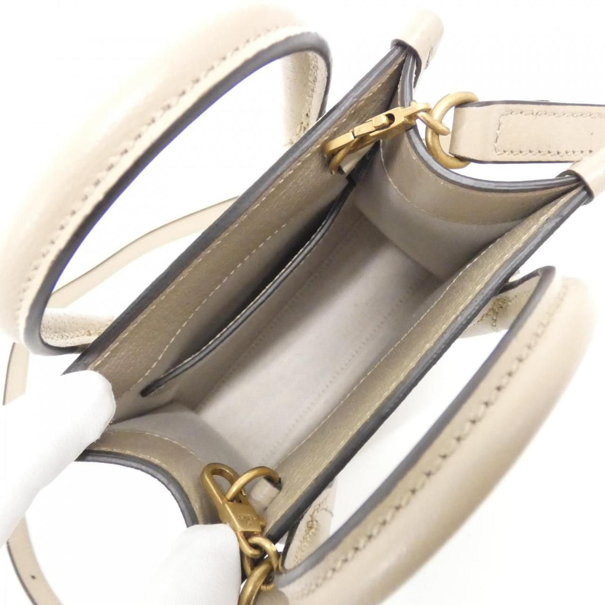 Gucci Uulbt Bag Handbag Beige — view 6