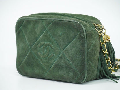 Chanel CC Logo Quilted Tassel Chain Shoulder Bag Pochette Suede Leather Green — view 2